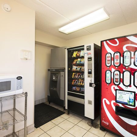 Red Roof Inn Columbia East - Ft Jackson Εξωτερικό φωτογραφία